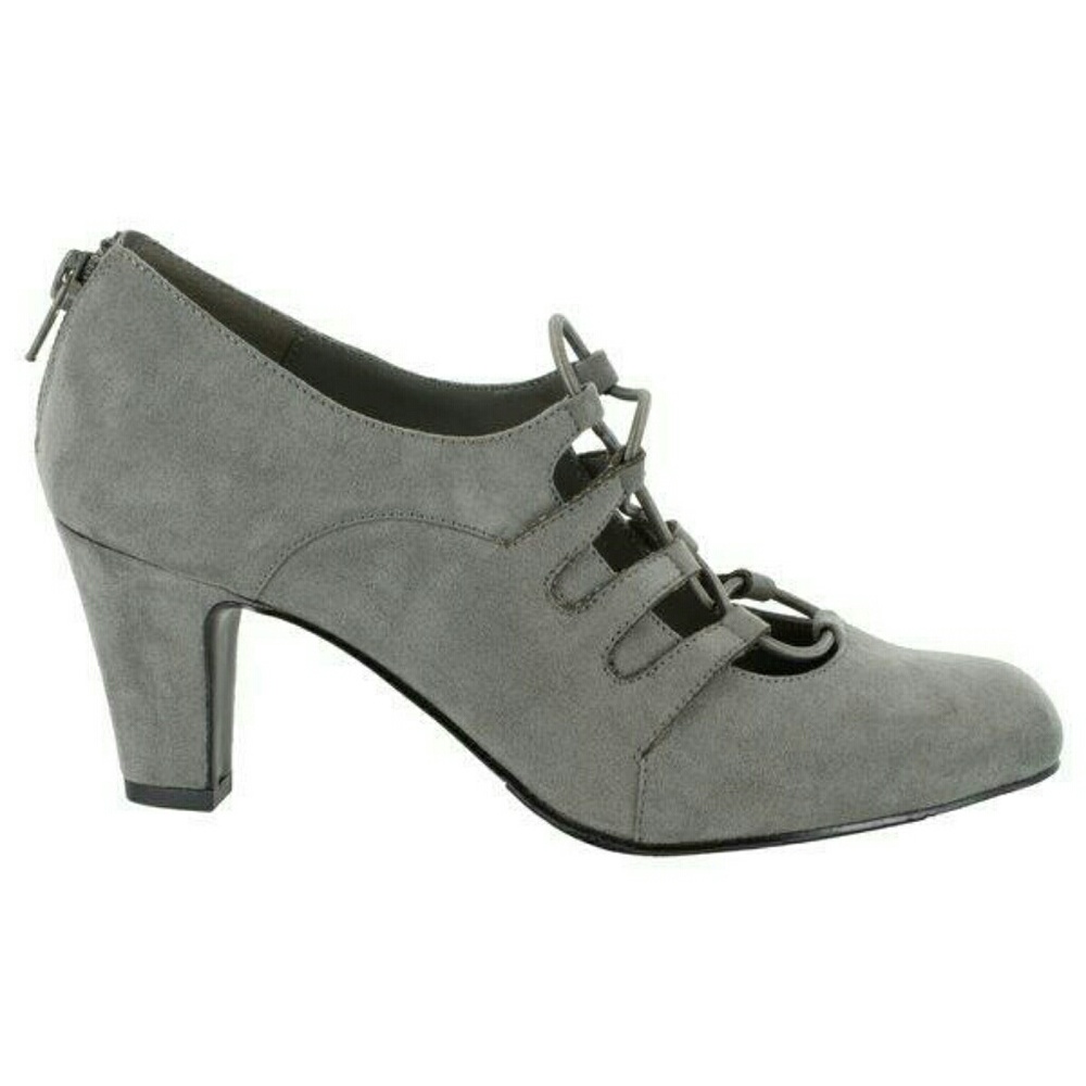 ⭐ Easy Street heels!